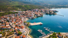 Собственици на имоти в Гърция, включително и българи, ще се облагат с ДДС, ако ги дават под наем