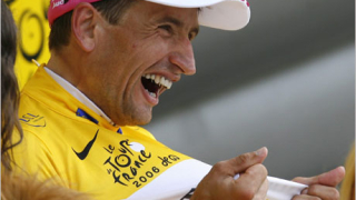 Сергей Гончар с жълтата фланелка на Тур дьо Франс