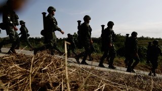 Китайското външно министерство обяви в петък санкции насочени към 10