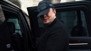 Само допреди няколко месеца Илон Мъск беше напълно обсебен от