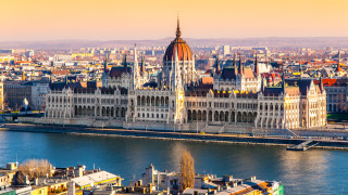 Унгарската дипломация няма да избира между Изтока и Запада а