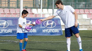 Икер Касияс не потвърди че прекратява футболната си кариера Стражът на