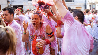 Виното обикновено е за пиене насладата от чаша мерло за