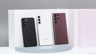 Забавя ли Samsung процесорите на новите си телефони