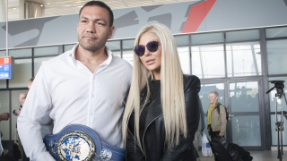 Целувката на Кубрат Пулев с Дженифър Равало продължава да е