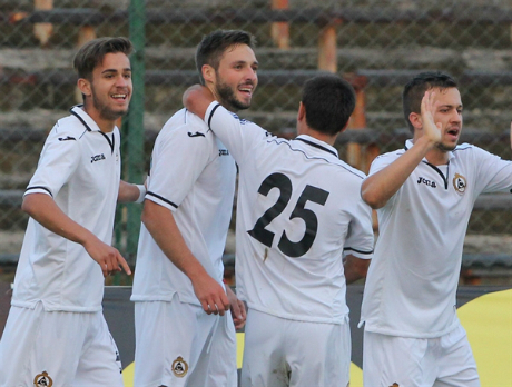 Радослав Василев остава в Болоня