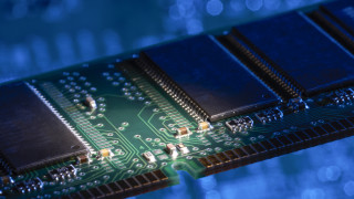 Samsung Electronics започва да намалява обема на производството на чипове