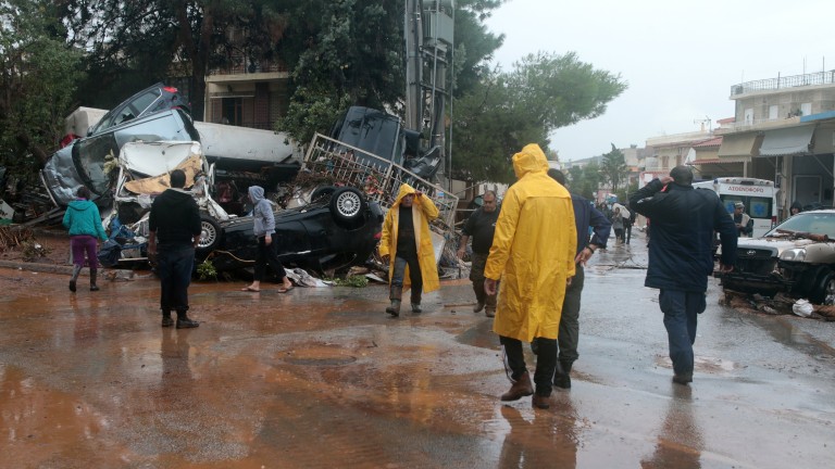 15 жертви на урагана "Евридика" край Атина
