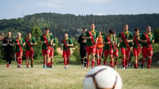 Отборът на футболистите без професионални договори ще изиграе в сряда