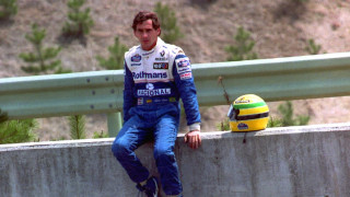 Продадоха каската на Айртон Сена за рекордна сума