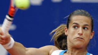 WTA Берлин: Амели Моресмо - Ян 6:3, 6:3