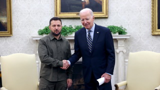 Във Вашингтон украинският президент Володимир Зеленски и американският му колега