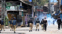 Трима загинаха при протести срещу поскъпването на брашното и тока в Пакистан