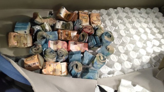 Митнически служители откриха недекларирана валута на стойност 246 649 лева