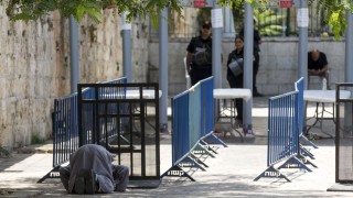 Двама палестинци са загинали при сблъсъци с израелските сили в