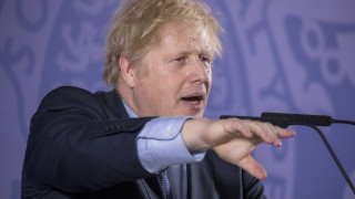 Британският премиер Борис Джонсън и прочутият естественик сър Дейвид Атънбъро