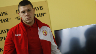 Бившият капитан на ФК ЦСКА 1948 Калоян Стефанов подписа