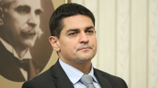 Нови избори незабавно Държавата е в тотален колапс Това се посочва