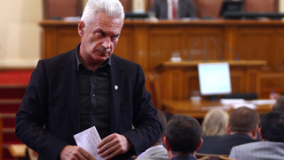 България ще защитава земята си, реши парламентът