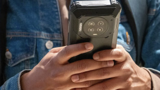 Преди четири години компанията Avenir Telecom пусна смартфон с батерия