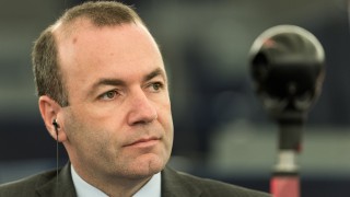 Ключов съюзник на германския канцлер призова Борис Джонсън да бъде