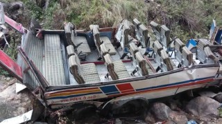 47 души загинаха при катастрофа с автобус в Индия