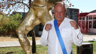 ЦСКА поздрави легендата на българския бокс Петър Лесов Днес той бе