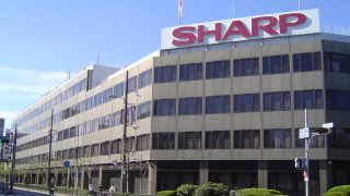 Японският производител на електроника Sharp разглежда възможността да придобие губещото