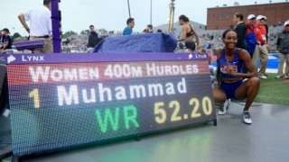 Американската хърделистка Далила Мухамед подобри световния рекорд в бягането на