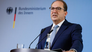 Германия повишава нивото на заплаха за сигурността от абстрактно на