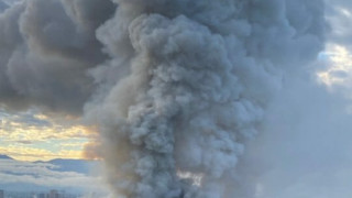 Пожар на незаконно сметище обгази Пловдив