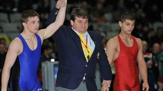 Двама дългогодишни съдии празнуват рождени дни днес информира официалният сайт