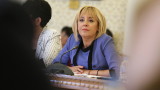 Манолова поиска компенсации от 1 ноември за скъпия ток 