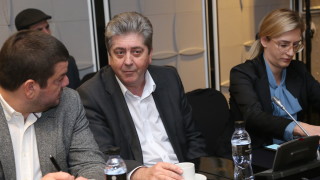 Първанов: Борисов има ресурс, Радев не е балансьор