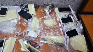 Митничари иззеха близо 7000 мобилни телефона на "Дунав мост"