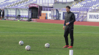Димитър Бербатов проведе първа тренировка на стадион Ивайло с тима