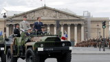 За първи път от 1980 г. Франция отбеляза Деня на Бастилията без парад на "Шанз Елизе"