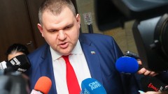 Пеевски: Чакъров напусна файтона на номадите