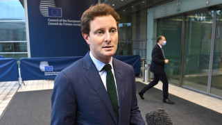 Франция предупреди в четвъртък гражданите си да не пътуват до