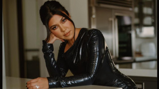 Преди близо година Кортни Кардашиян официално скрепи любовта си със