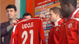 ЦСКА представи Ододжи и Моралес