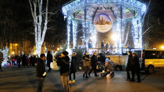 Строгите COVID мерки сред които и сертификатите отиват на референдум