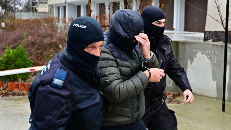 СДВР задържа двама мъже, принуждавали жена чрез заплахи и побой