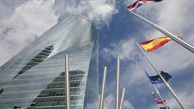 Българин подал фалшивия сигнал за бомба в небостъргач в Мадрид