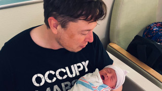 Мистерията с името на бебето на Мъск и Grimes