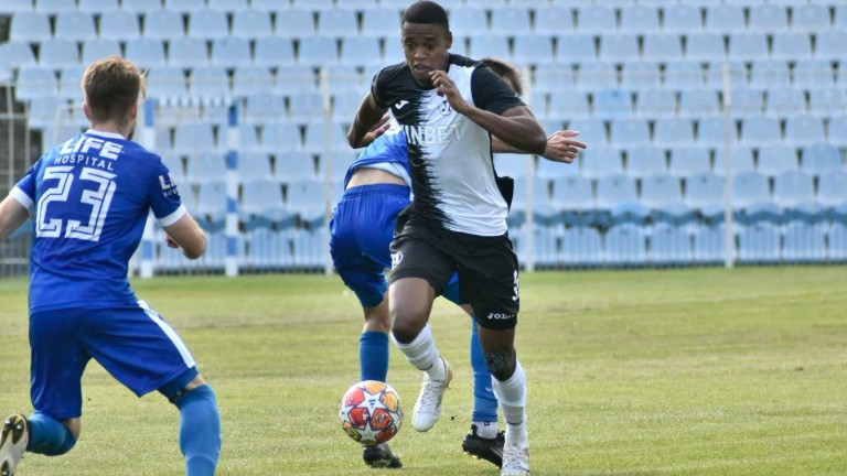 Chernomorets (Burgas) – Lokomotiv (Sud) 3:5 après tirs au but (évolution du match en minutes) Chernomorets (Burgas) – Lokomotiv (Sud) 3:5 après tirs au but (évolution du match en minutes)