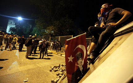 Турските синдикати обявиха стачка срещу  полицейското насилие