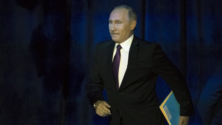 Путин се подписа под медийния закон за чуждите агенти
