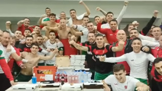 Българските национали по футбол отпразнуваха победата си срещу Северна Македония
