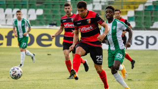 Локомотив Пловдив се наложи с 2 0 над Септември Симитли в